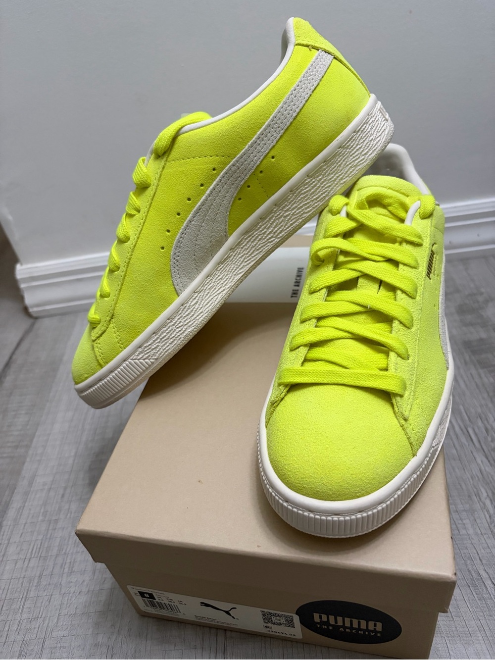 Puma Woman Neon Yellow Suede Low-Top Sneakers